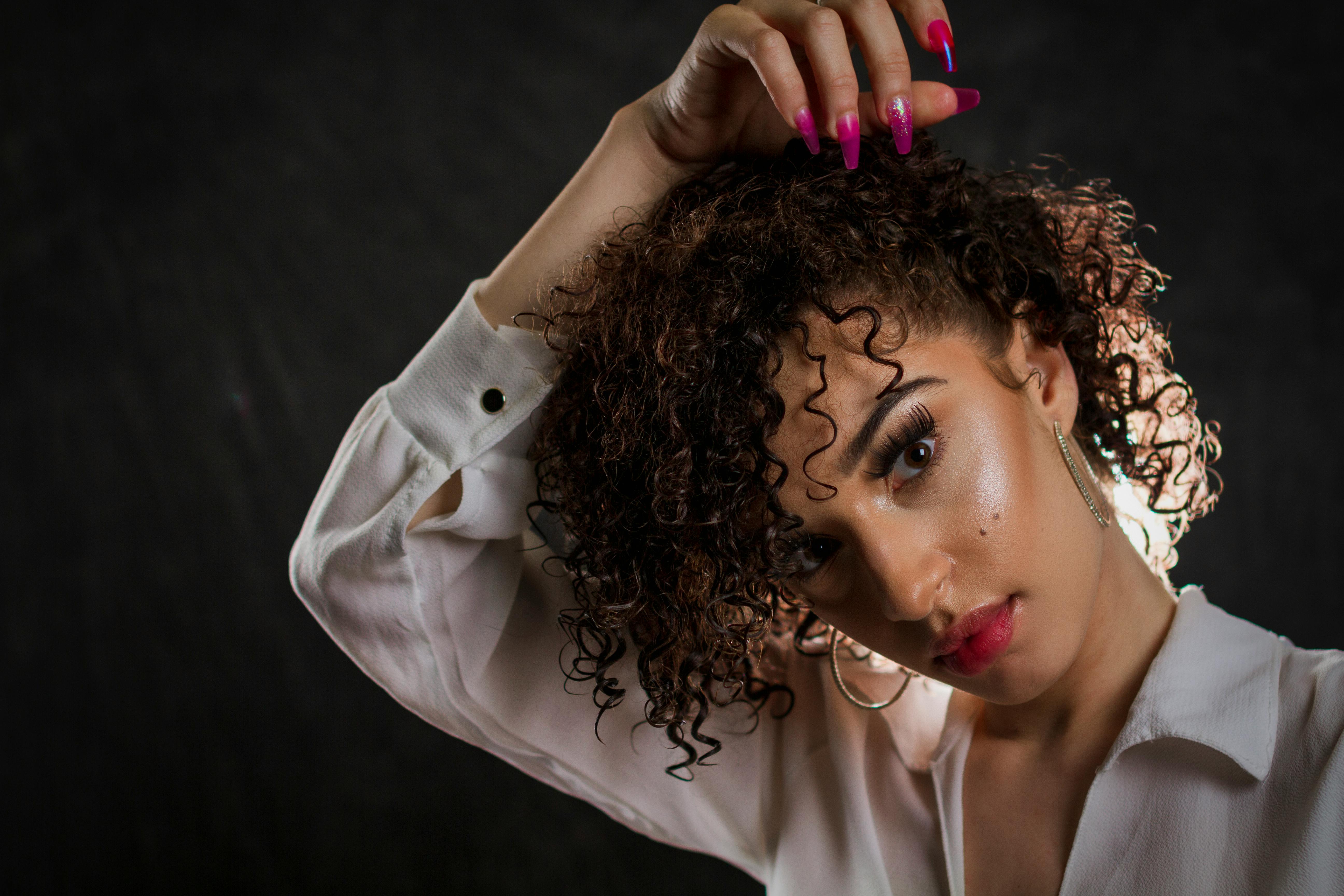 热播主推海报图：在线高清国产影视播放网站推荐